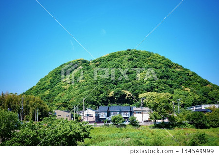 Fifty-three Stations of the Tokaido: Hiratsuka Inn, Mount Koma Fifty-three Stations of the Tokaido: Hiratsuka Inn, Mount Koma 134549999