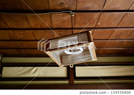 老熒光燈 134550400