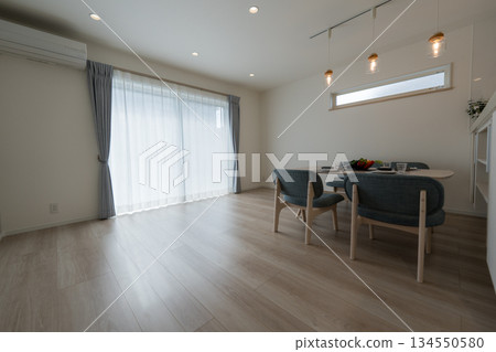 Fashionable living room 134550580