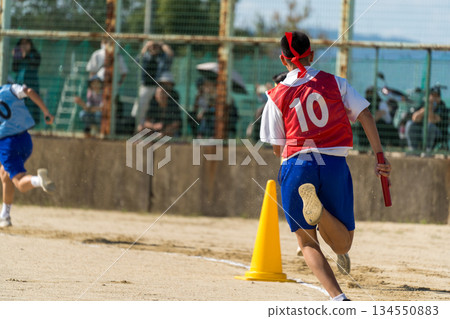 體育比賽接力對決 134550883