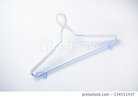 塑料衣架 134551437