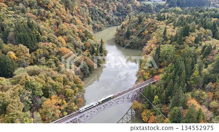 福島縣三島町 | 只見川谷及秋葉鐵路風景 | 水鏡 134552975