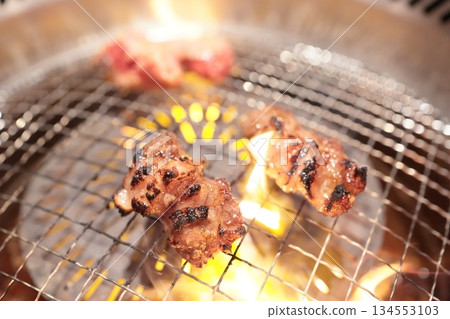 Japanese black beef grilled meat (medium-sized ribs) Japanese black beef grilled meat (medium-sized ribs) 134553103