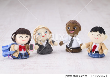 High school student and foreign teacher dolls 134553671