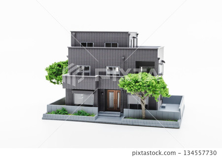 白色背景上的房屋模型 134557730