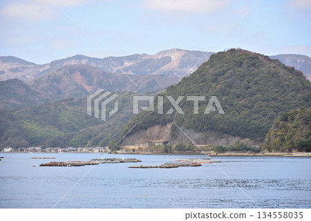 Traditional fishermen village with Funaya boathouses in Ine, north Kyoto prefecture on the Sea of Japan 134558035