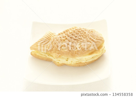 盤子裡的鯛魚燒 盤子裡的鯛魚燒 134558358