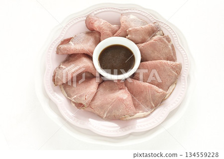roast beef  134559228