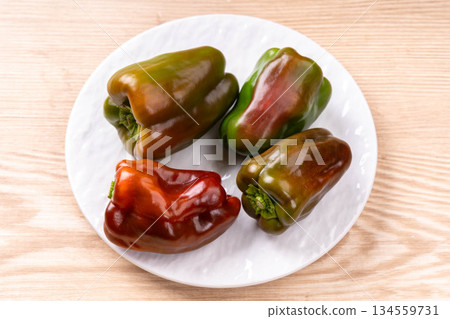 紅熟辣椒 紅熟辣椒 134559731