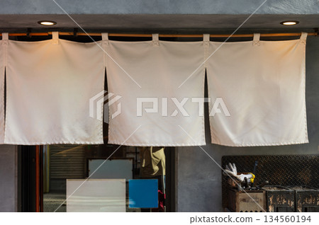 The curtain-like fabric that hangs in front of traditional Japanese restaurants and shops not only serves as a signboard, but holds a larger meaning, The curtain-like fabric that hangs in front of traditional Japanese restaurants and shops not only serves as a signboard, but holds a larger meaning, 134560194