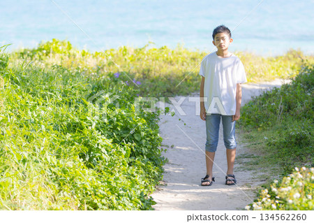沖繩海與少年 134562260