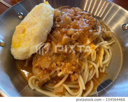 番茄醬蛋義大利麵 134564468