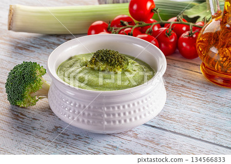 Vegan Broccoli cream soup puree Vegan Broccoli cream soup puree 134566833