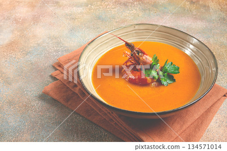 shrimp cream soup, bisque soup, French cuisine, homemade, no people, 134571014
