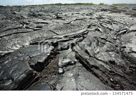 The Black Earth of Hawaii Island The Black Earth of Hawaii Island 134571475