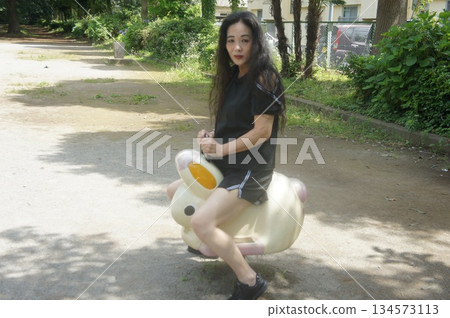 Women playing in the park 134573113