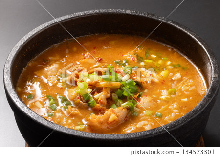豬肉泡菜湯 豬肉泡菜湯 134573301