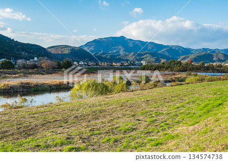 Winter scenery of the Katsura River, Kyoto City 134574738