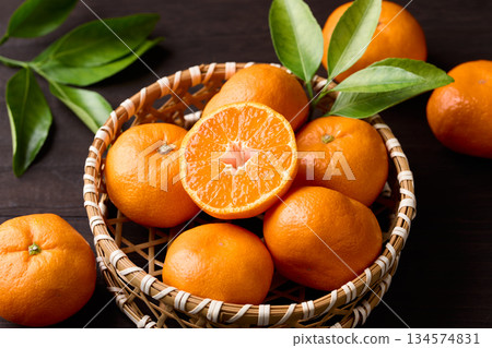 籃子裡的橘子 籃子裡的橘子 134574831