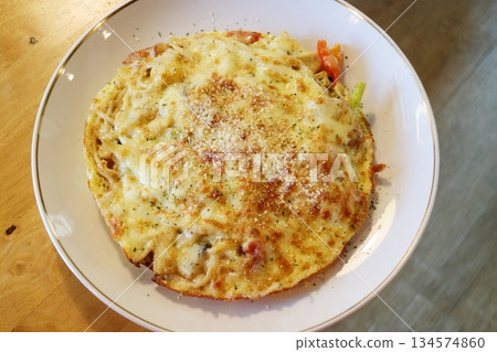 白盤烤起司義大利麵 134574860