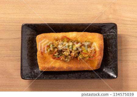 Deep-fried tofu (with green onion and chili pepper) Deep-fried tofu (with green onion and chili pepper) 134575039