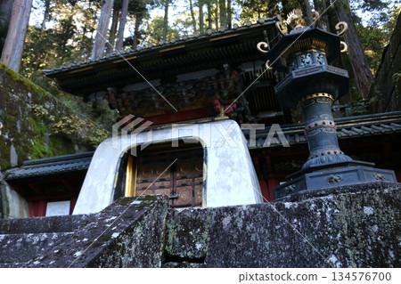 太勇院古賀門,由對德川家康十分敬重的家光所建。 太勇院古賀門,由對德川家康十分敬重的家光所建。 134576700