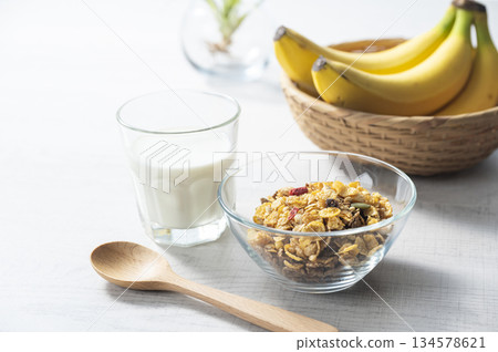 Cereal breakfast image Cereal breakfast image 134578621