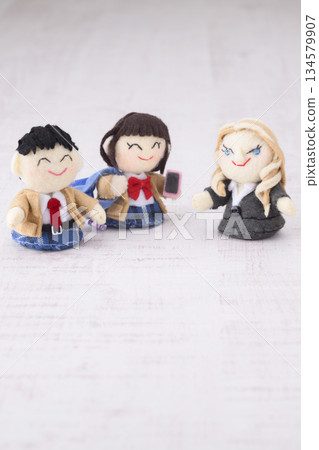 High school student and foreign teacher dolls 134579907