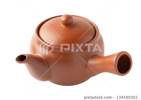 透明背景上的棕色茶壺 透明背景上的棕色茶壺 134580381
