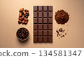 巧克力棒、可可豆和可可粉的平鋪圖 134581347