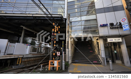 京王井之頭線池之上站南出口安裝了電梯 京王井之頭線池之上站南出口安裝了電梯 134581560