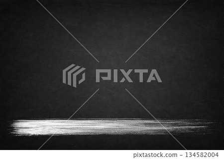 黑板上的粉筆條紋背景 134582004