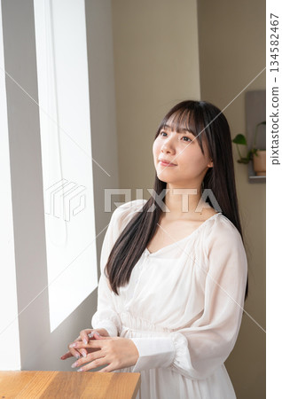 Young lady's portrait 134582467