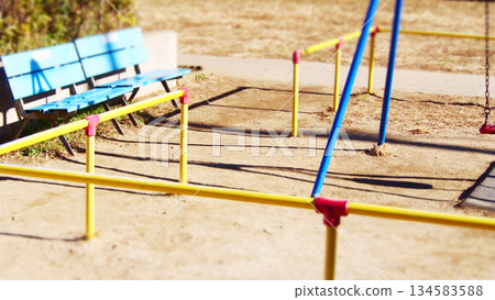 沒有其他人的公園在搖擺 134583588