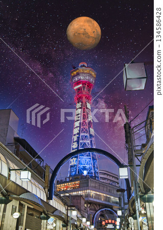 大阪通天閣美麗的夜景 大阪通天閣美麗的夜景 134586428