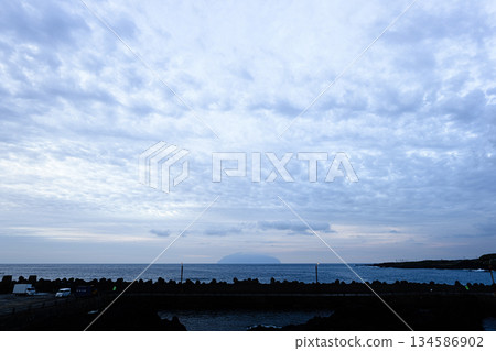 從三宅島看到的三浦島 134586902