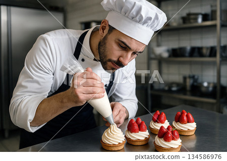Patissier製作糖果 134586976