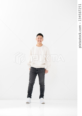 男性，青少年，肖像，全身 134587251
