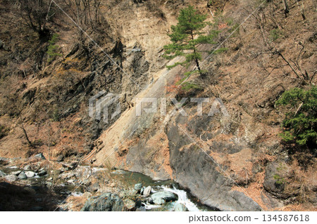 Shinkuwa outcrop 134587618