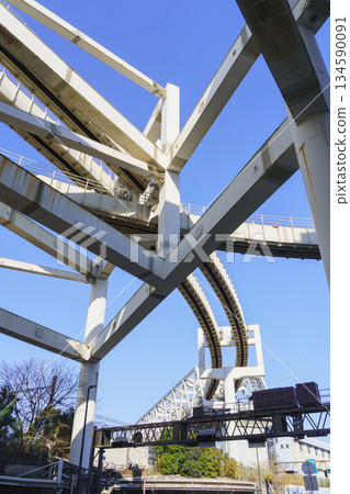[Chiba City, Chiba Prefecture] Chiba Urban Monorail lanes, junction of lines 1 and 2 near Sakaemachi Station 134590091