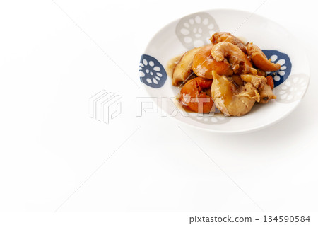 Sweet and spicy scallop eggs 134590584