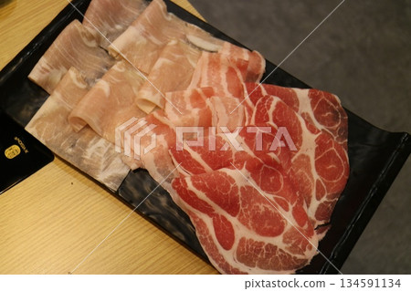 一盤薄切五花肉 一盤薄切五花肉 134591134