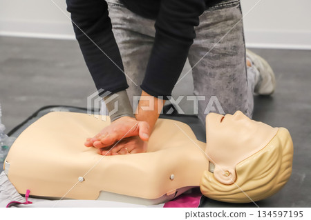 first aid course - company safety - cardiac massage - Basic Life Support 134597195