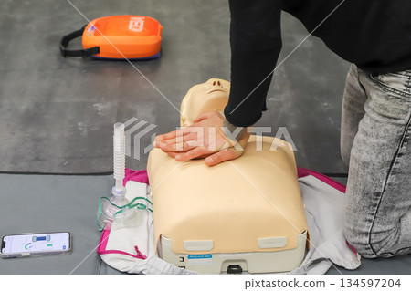 first aid course - company safety - cardiac massage - Basic Life Support 134597204