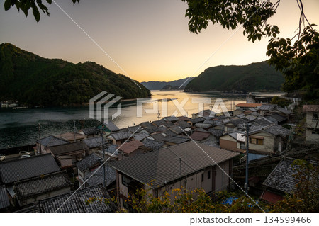 三重縣尾瀨市須賀町漁村風光 134599466