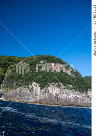 Kumano City, Mie Prefecture: A coastal landscape of the blue sea and columnar joints that stretch out over the Kumano Sea 134601111