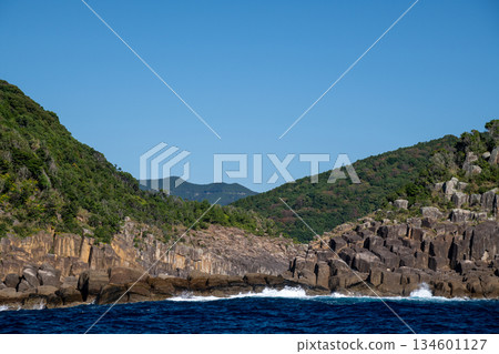 Kumano City, Mie Prefecture: A coastal landscape of the blue sea and columnar joints that stretch out over the Kumano Sea 134601127