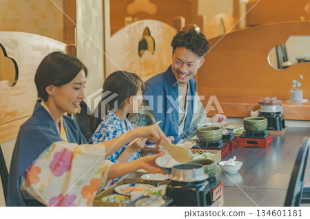 家庭旅行攝影合作：伊藤小湧園 134601181