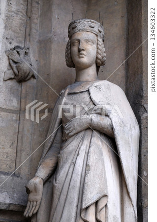 Saint Isabelle of France statue on the portal of the Saint Germain l'Auxerrois church in Paris, France Saint Isabelle of France statue on the portal of the Saint Germain l'Auxerrois church in Paris, France 134603322