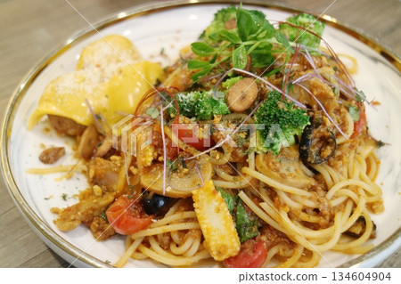 Close-up shots of vegetable pasta and ravioli 134604904